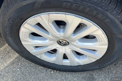 2019 Toyota Prius LE