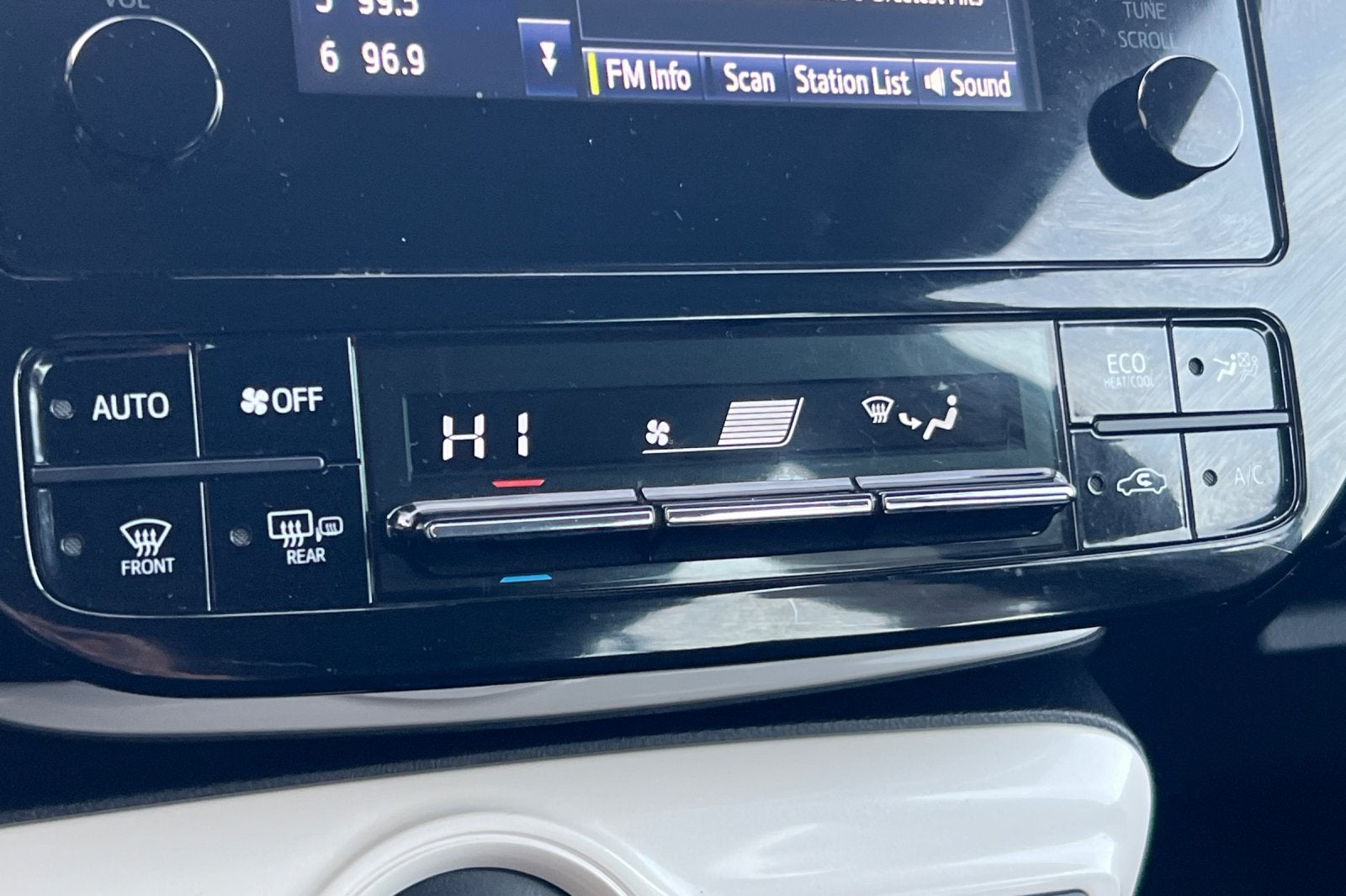 2017 Toyota Prius Four