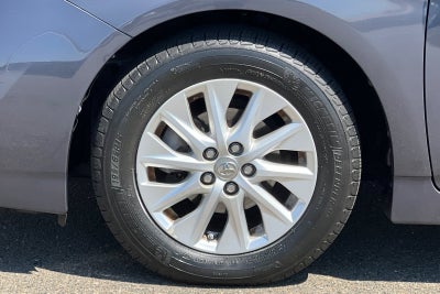 2015 Toyota Prius Plug-In Base