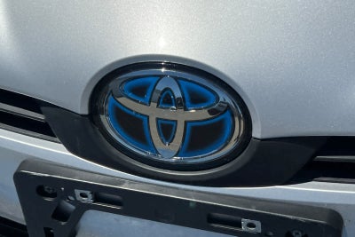 2021 Toyota Prius LE