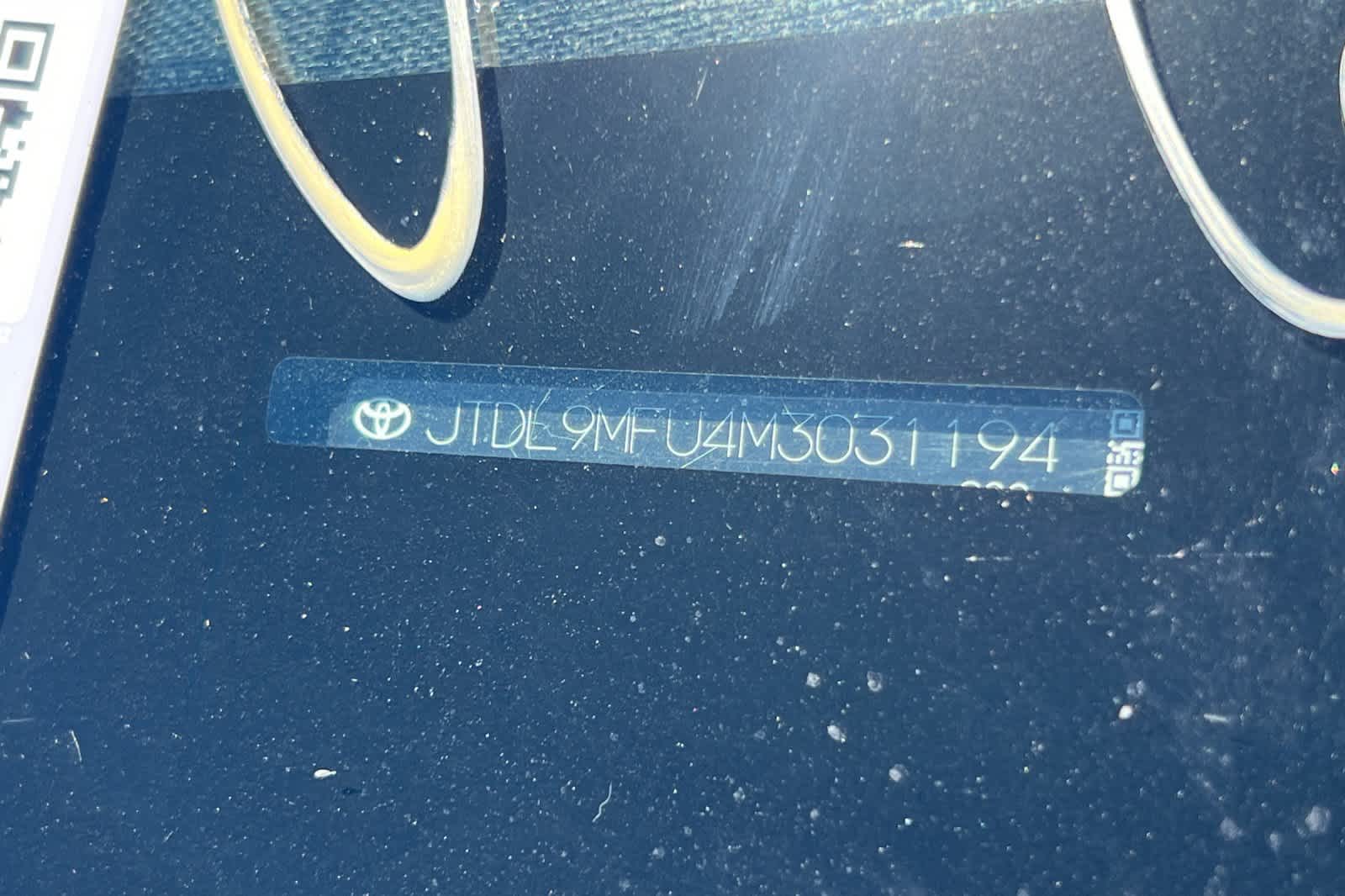 2021 Toyota Prius LE