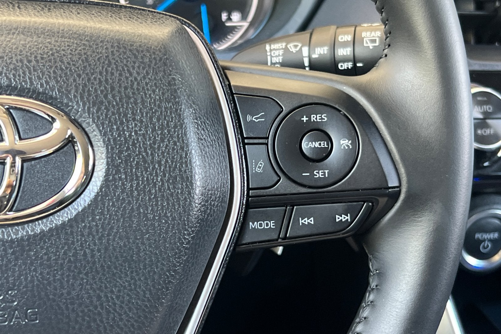 2024 Toyota Venza LE