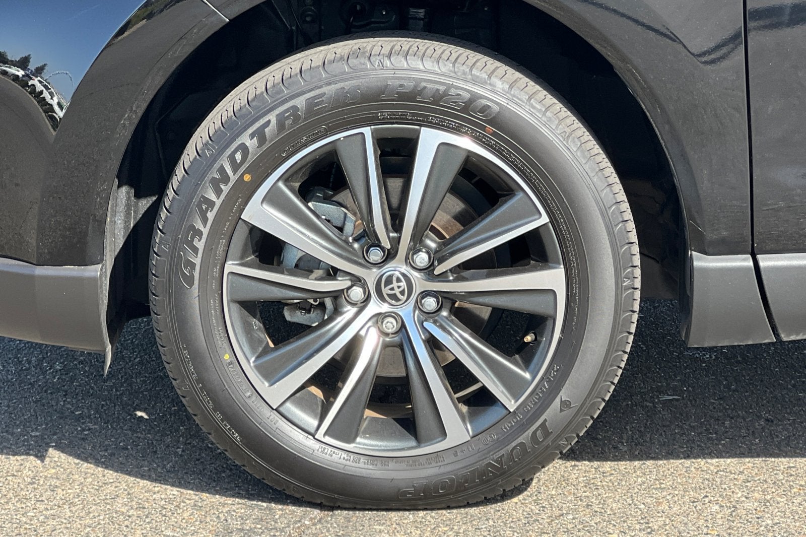2024 Toyota Venza LE