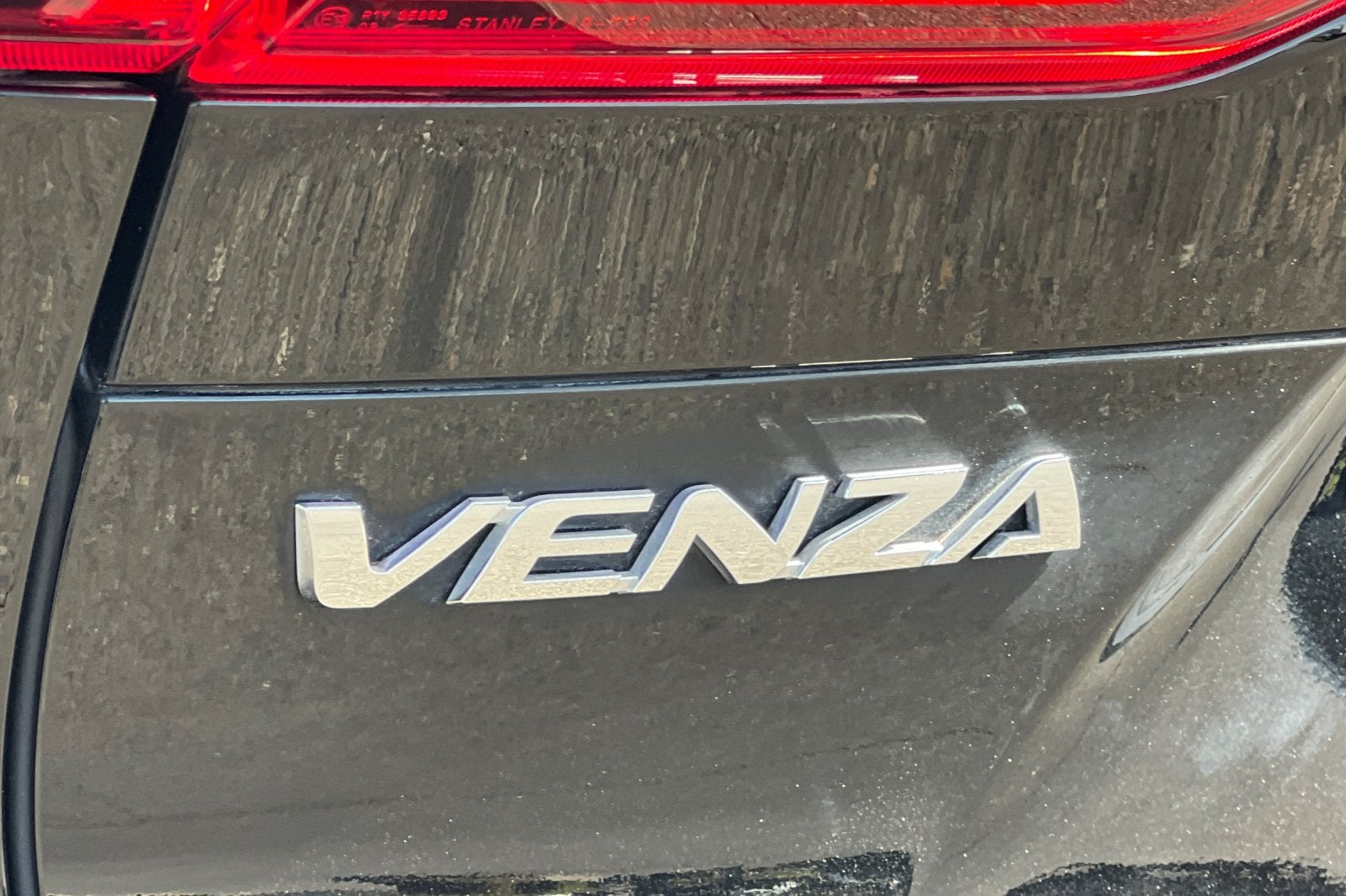 2024 Toyota Venza LE