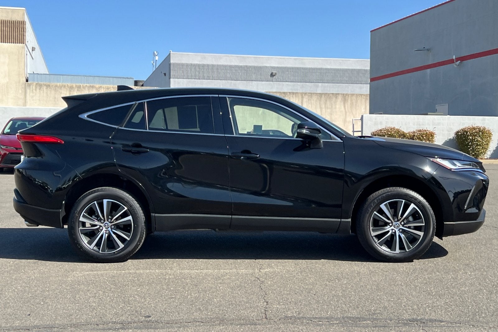 2024 Toyota Venza LE