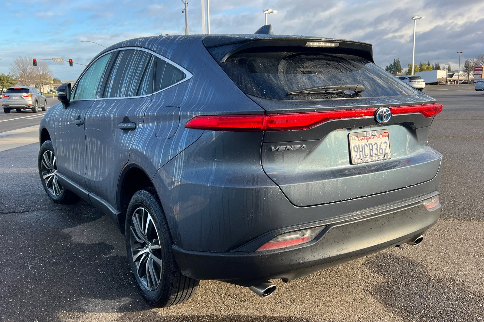 2023 Toyota Venza LE