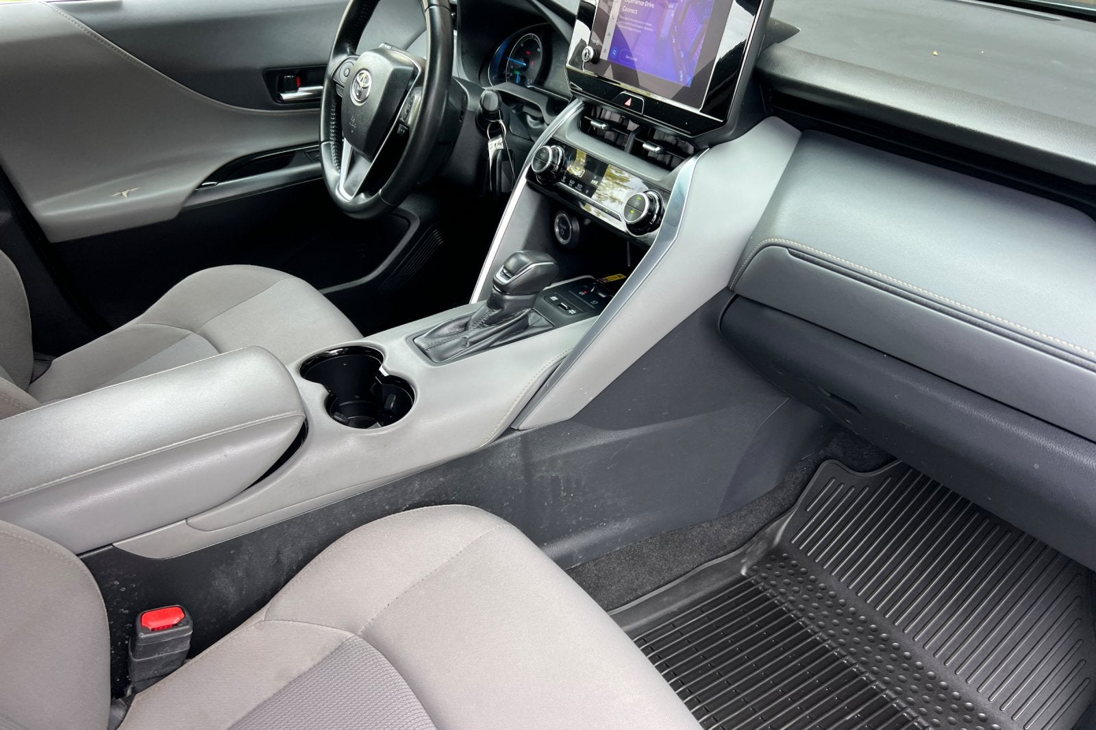 2024 Toyota Venza LE
