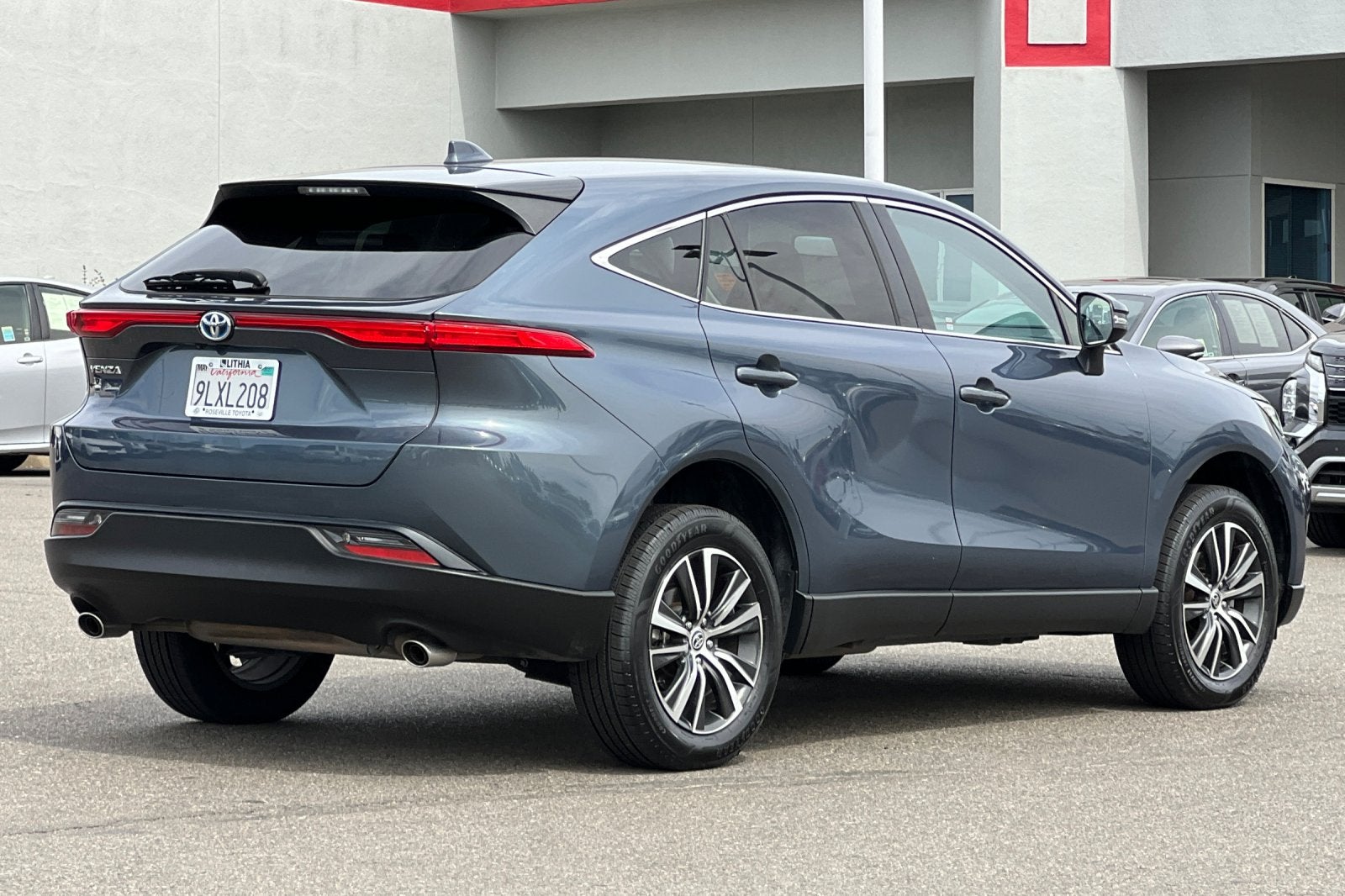 2024 Toyota Venza LE