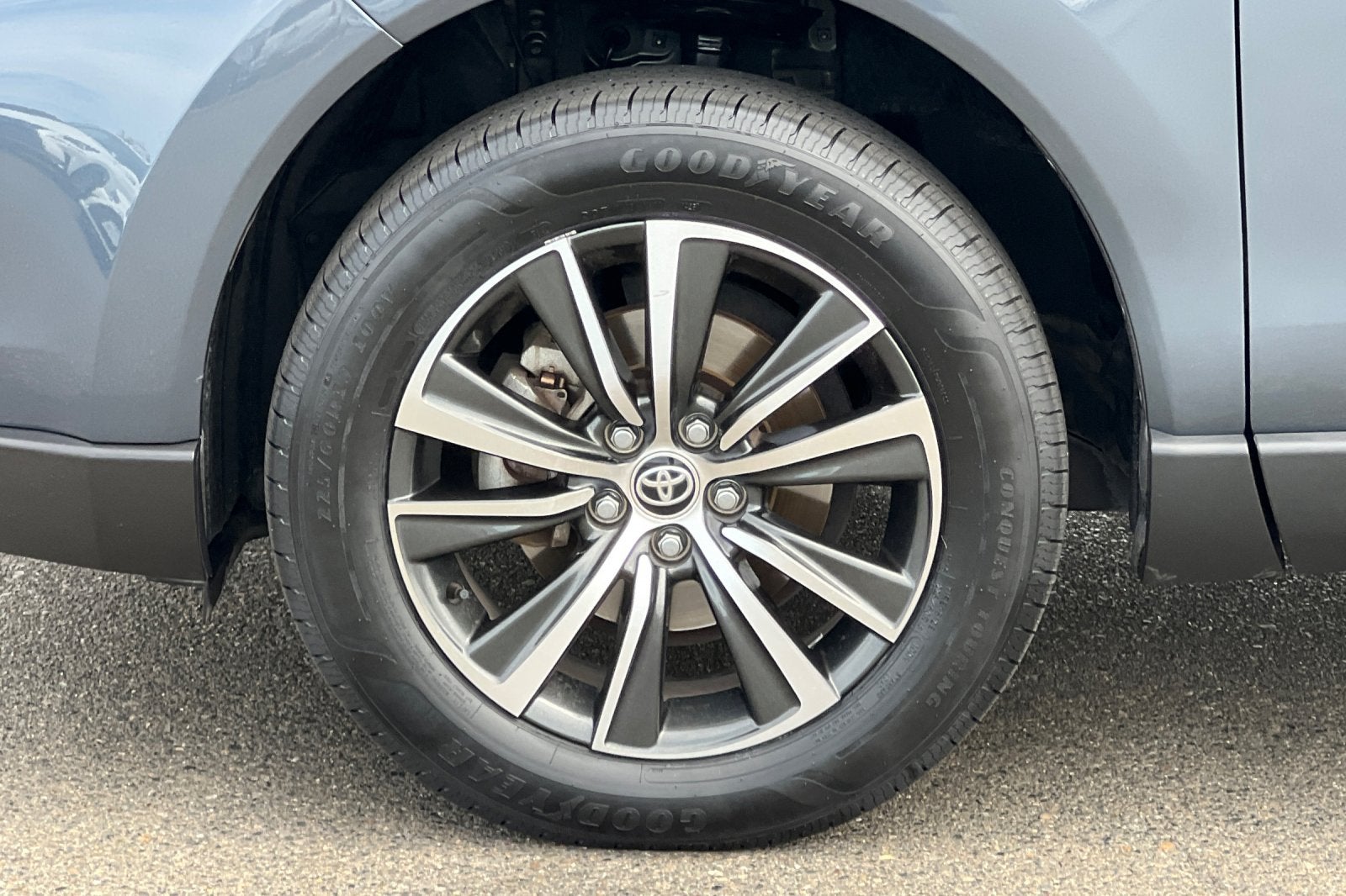2024 Toyota Venza LE