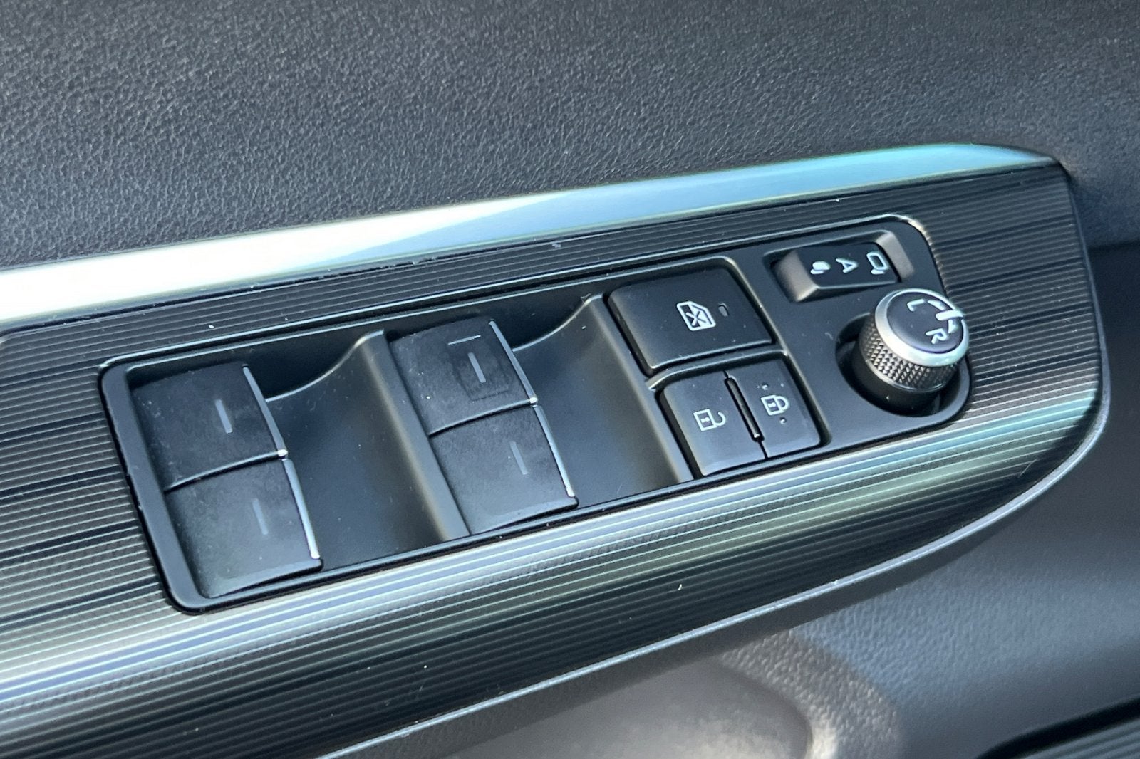 2022 Toyota Venza XLE