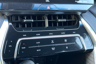 2022 Toyota Venza XLE