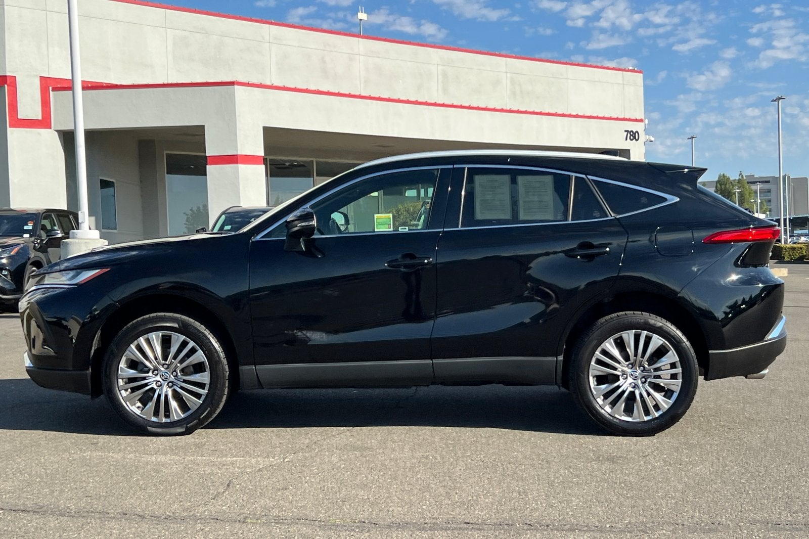 2022 Toyota Venza XLE