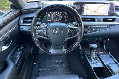 2019 Lexus ES 300h Luxury