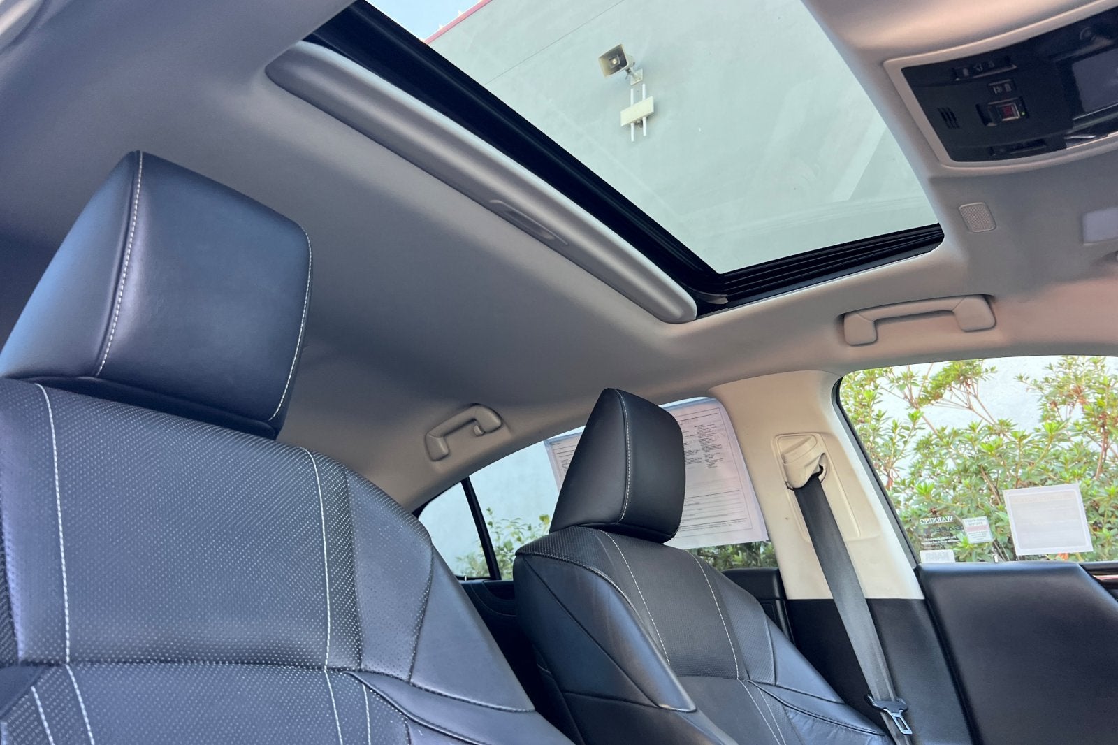 2019 Lexus ES 300h Luxury