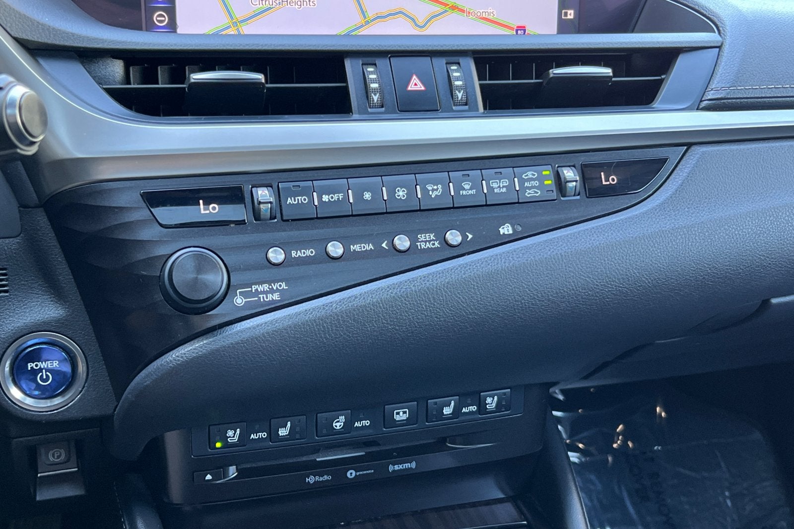 2019 Lexus ES 300h Luxury