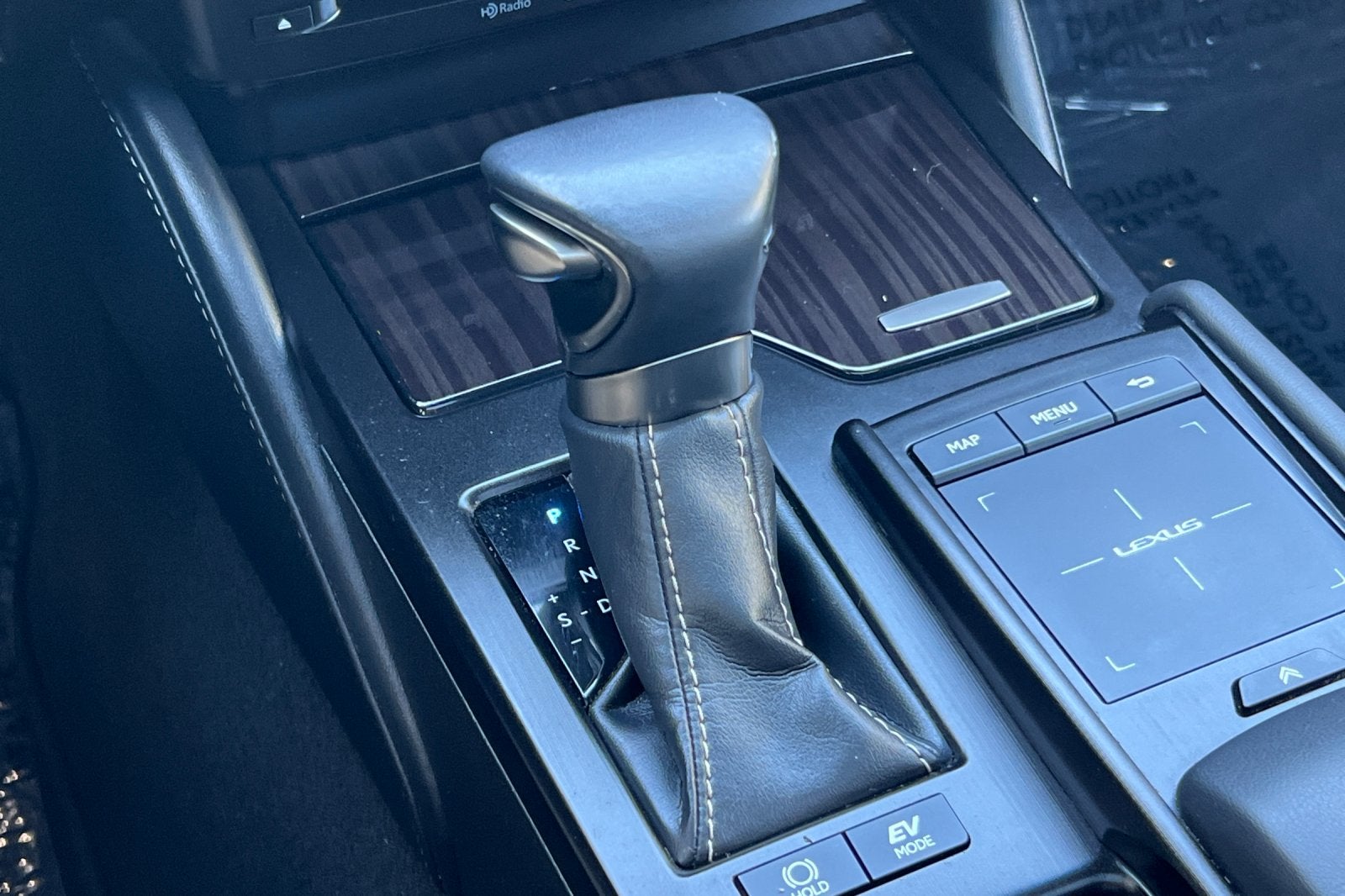 2019 Lexus ES 300h Luxury