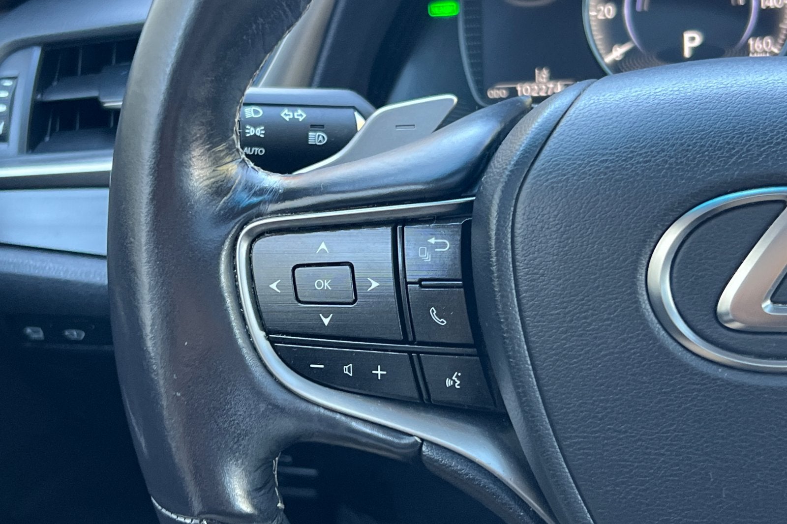 2019 Lexus ES 300h Luxury