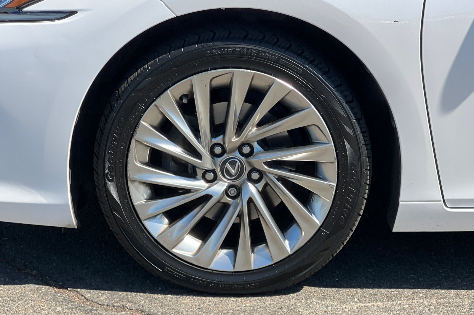 2019 Lexus ES 300h Luxury