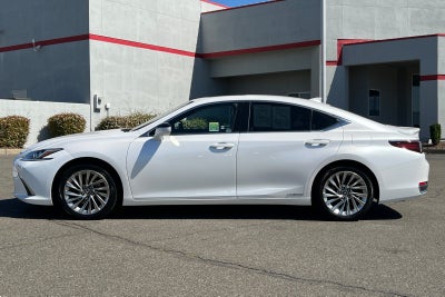 2019 Lexus ES 300h Luxury