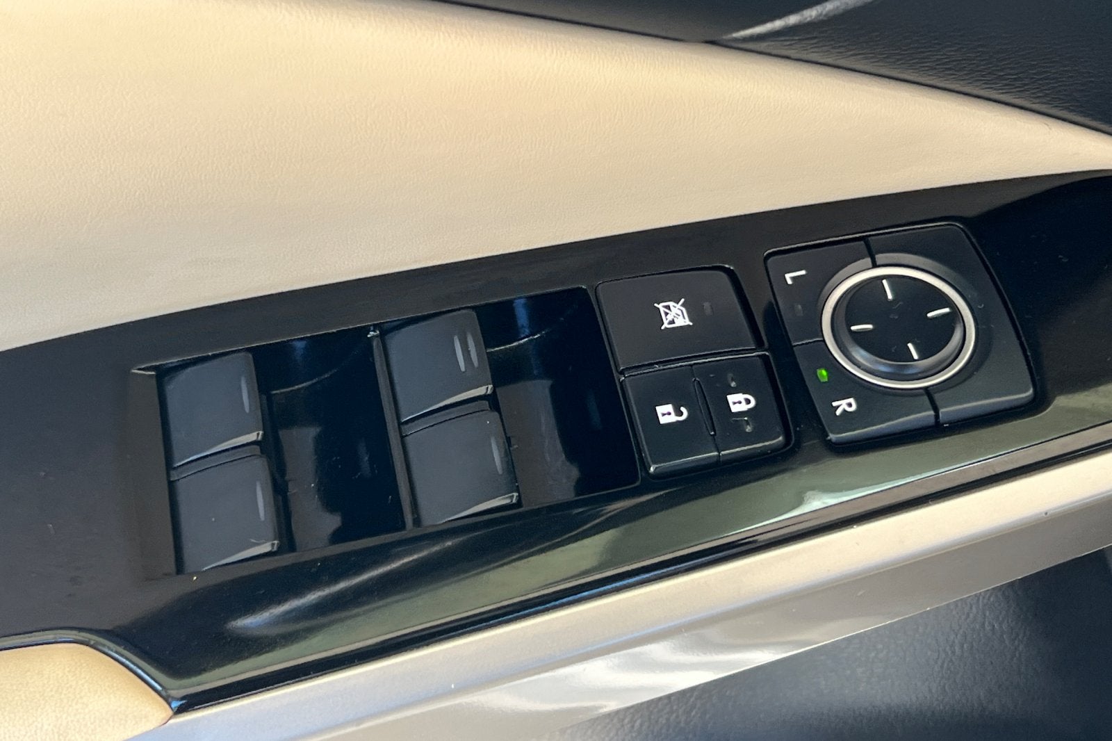 2016 Lexus IS 200t 