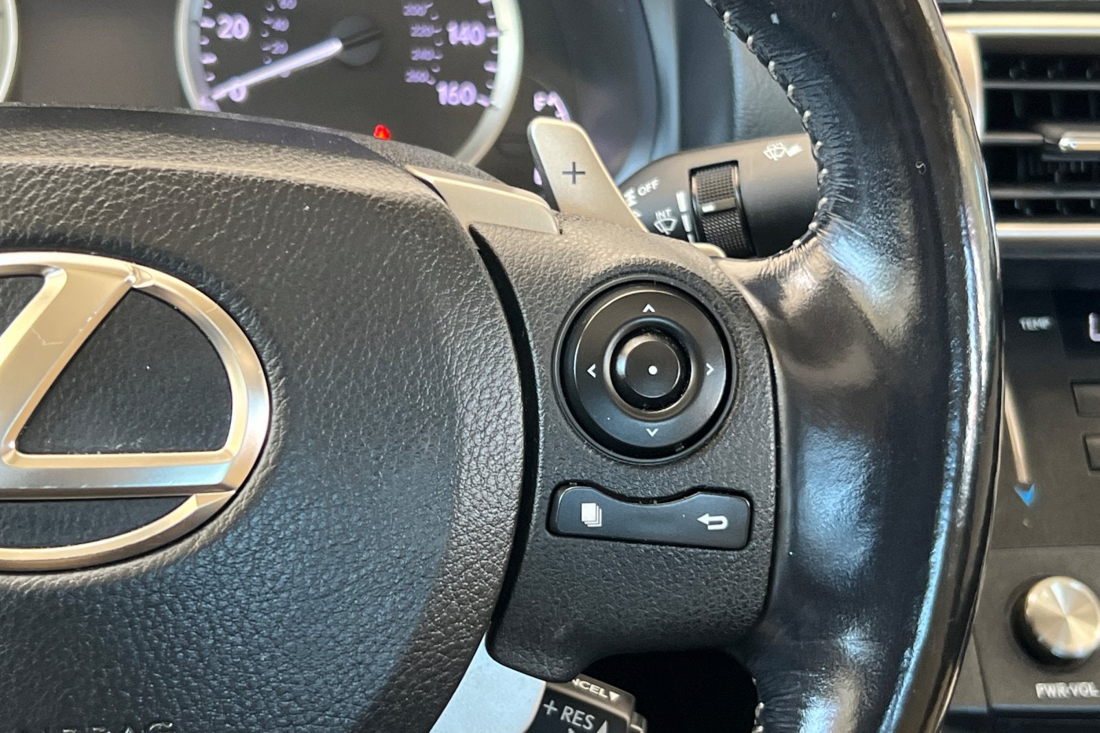 2016 Lexus IS 200t 