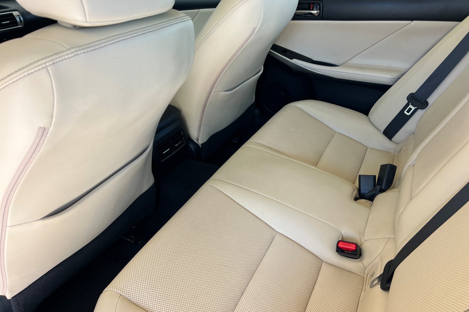 2016 Lexus IS 200t 