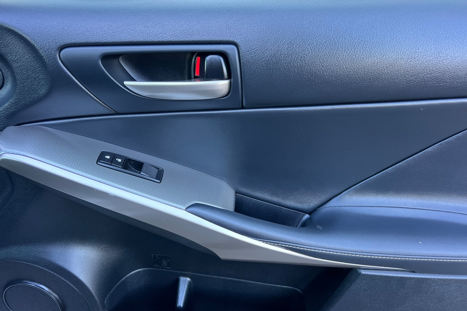 2017 Lexus IS 