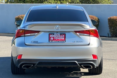 2017 Lexus IS 