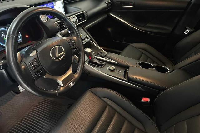 2017 Lexus IS 