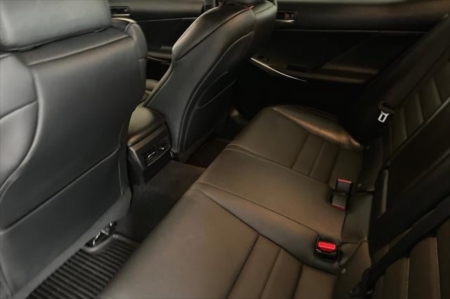 2017 Lexus IS 