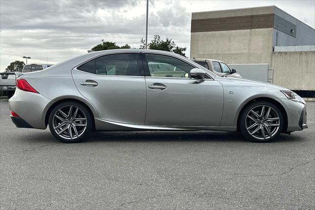 2017 Lexus IS 