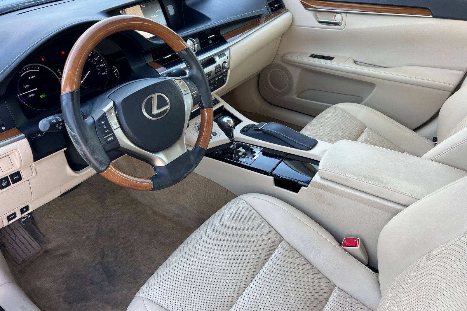 2014 Lexus ES 300h Hybrid
