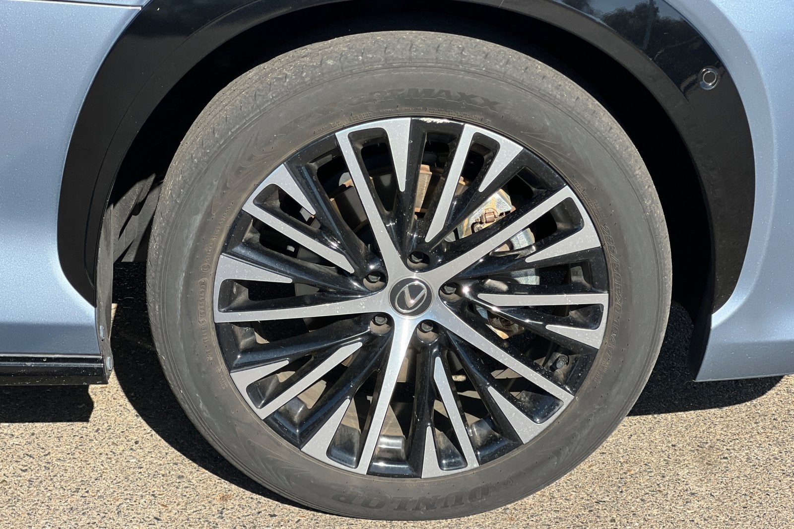 2023 Lexus RZ 450e Luxury