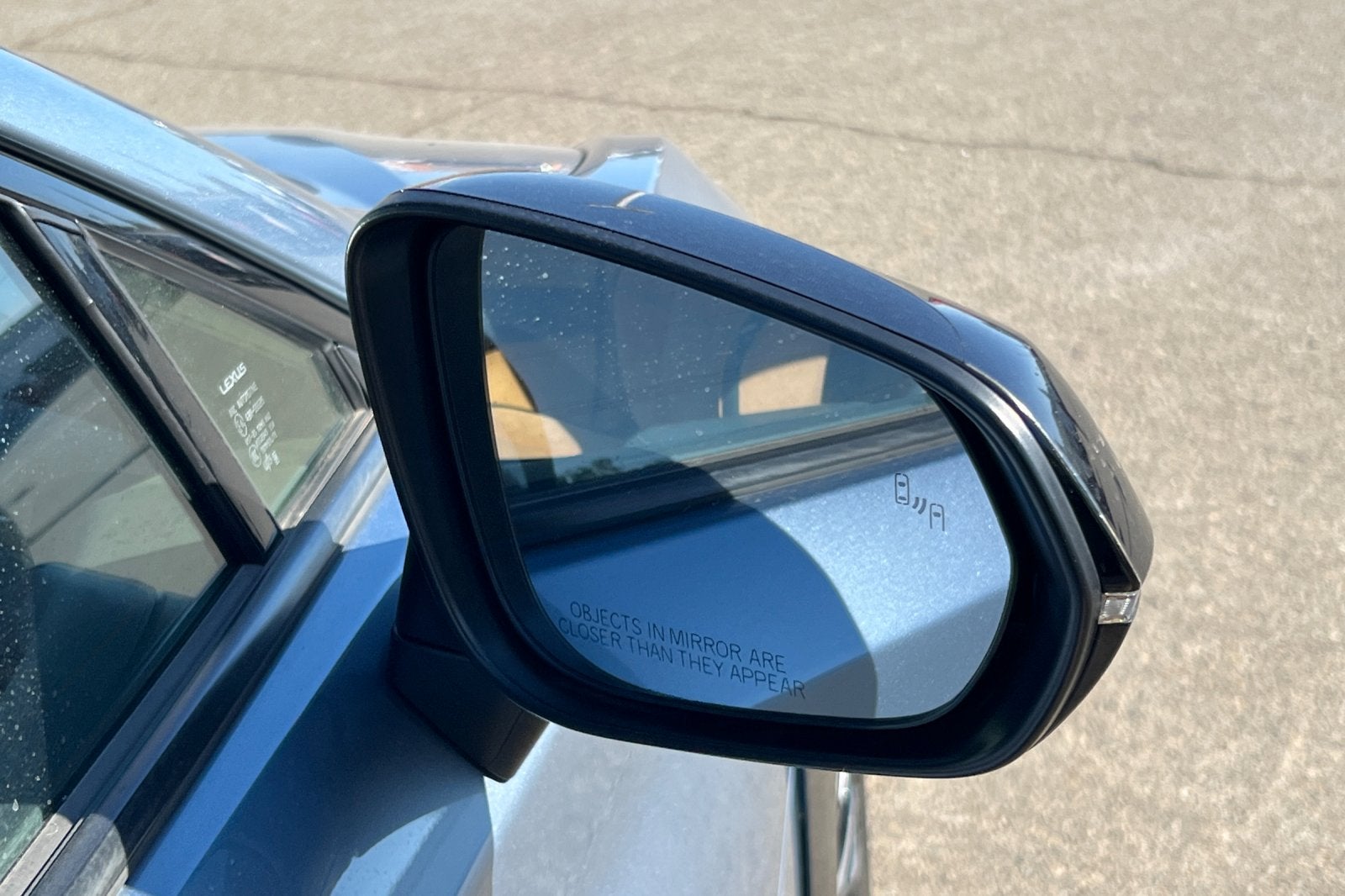 2023 Lexus RZ 450e Luxury
