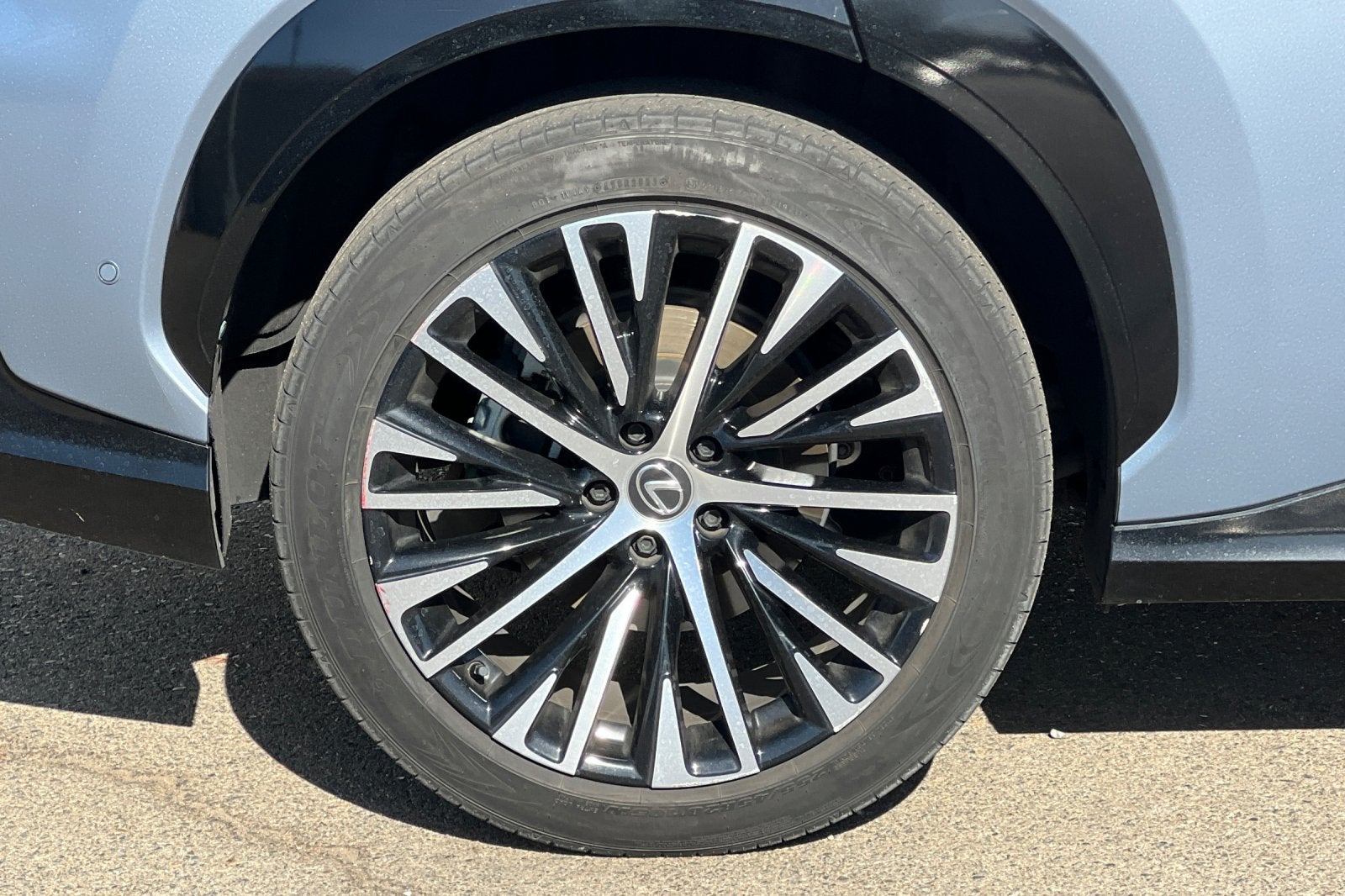 2023 Lexus RZ 450e Luxury