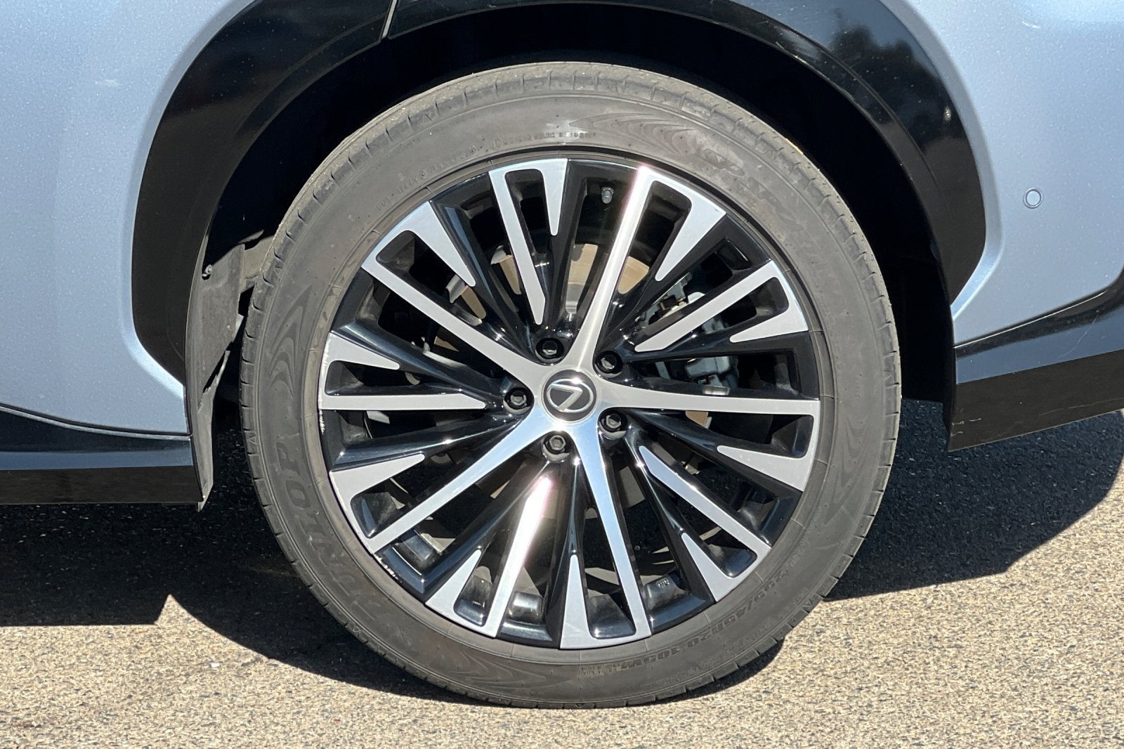2023 Lexus RZ 450e Luxury