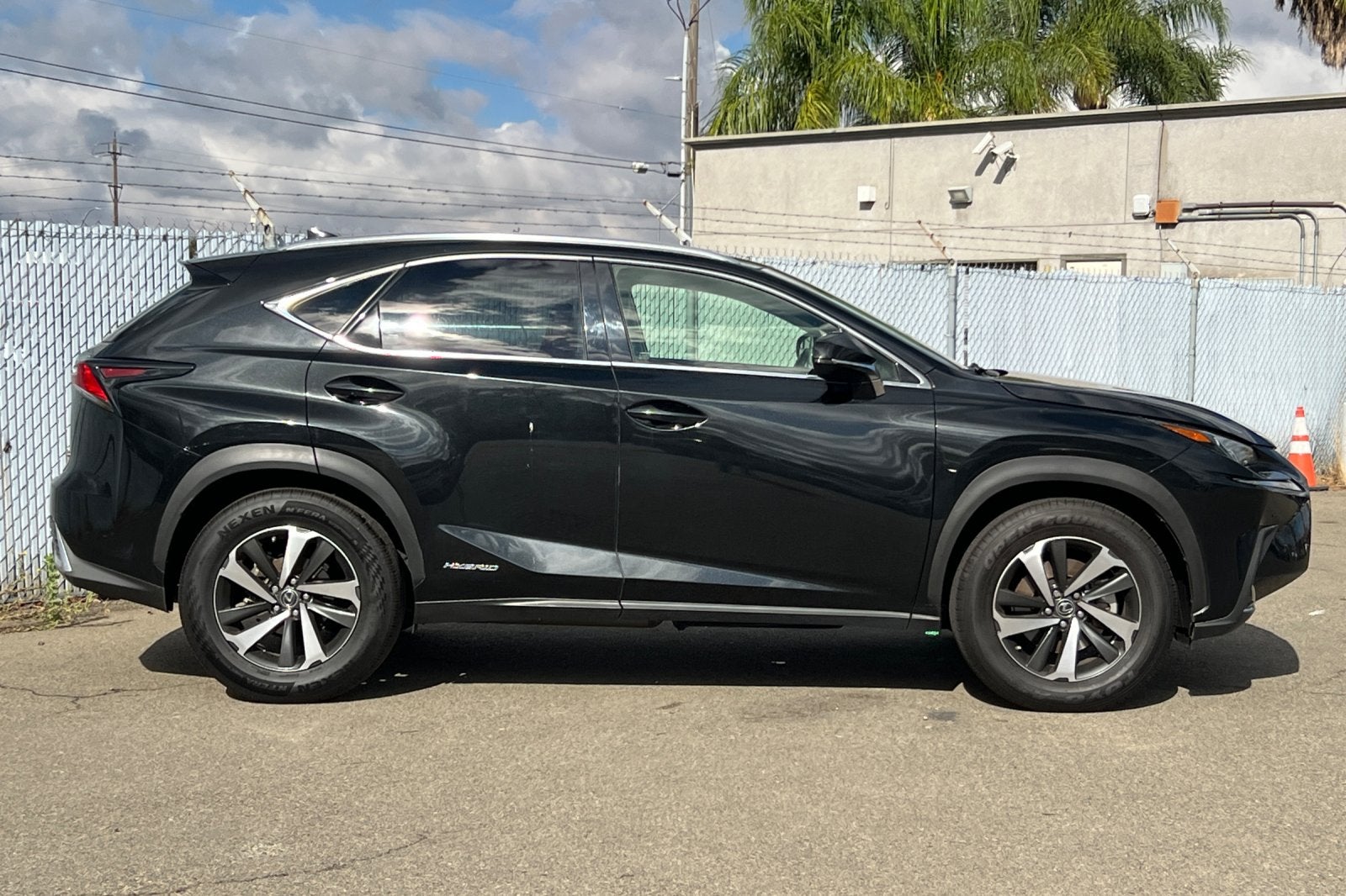 2020 Lexus NX 300h 