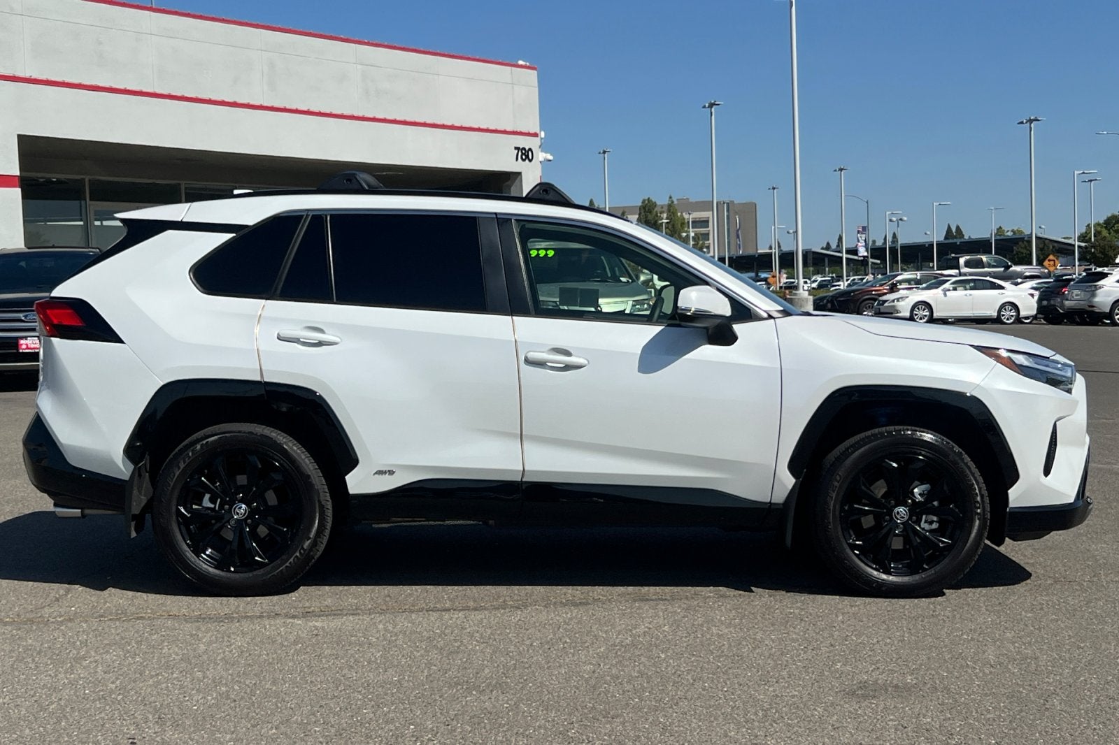 2025 Toyota RAV4 Hybrid SE