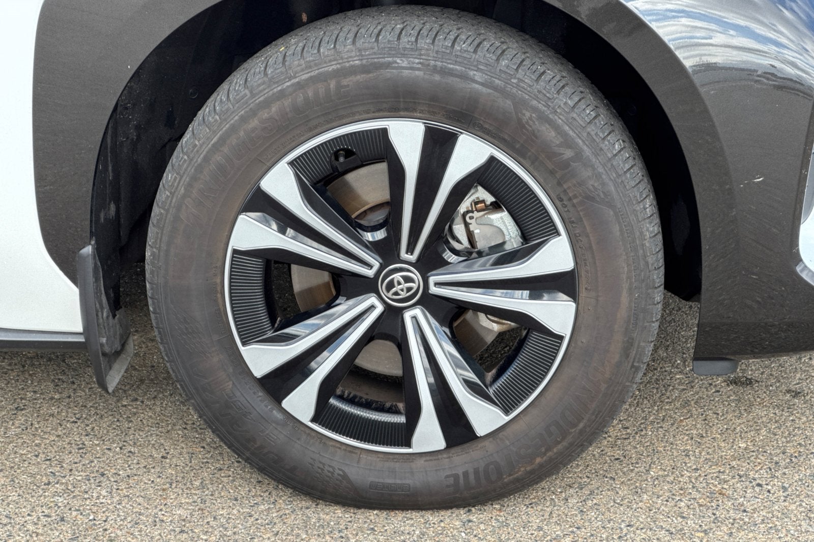 2024 Toyota bZ4X XLE