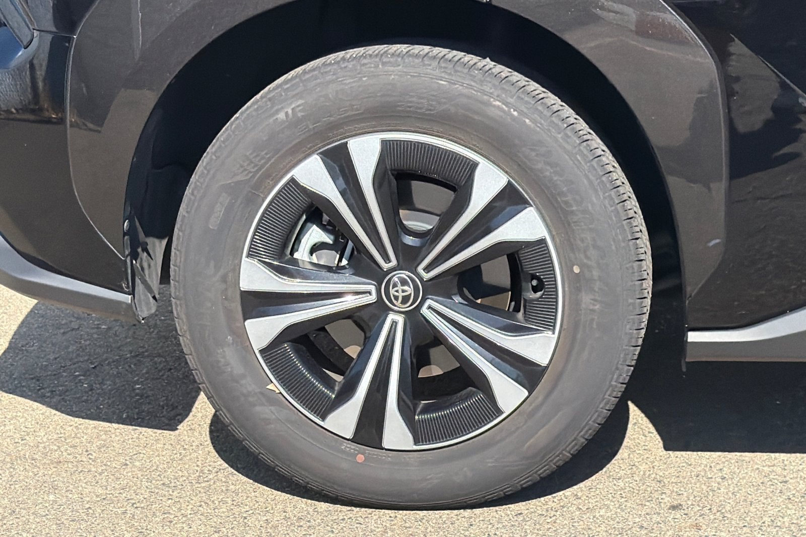 2025 Toyota bZ4X XLE