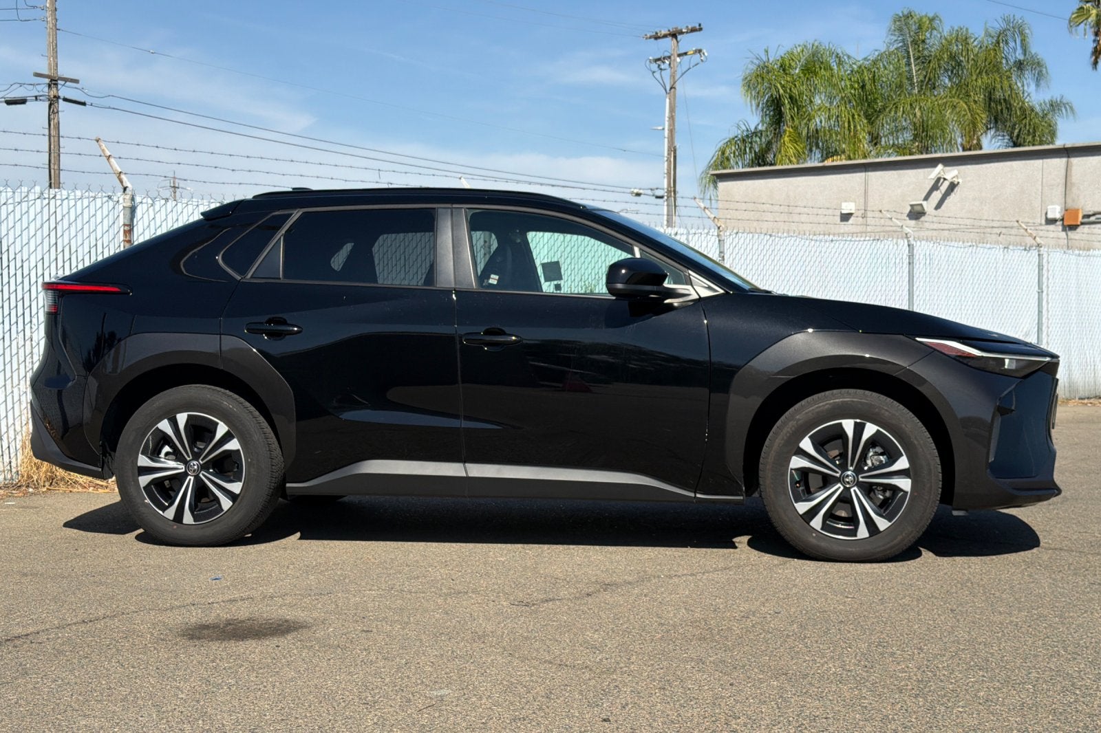 2025 Toyota bZ4X XLE