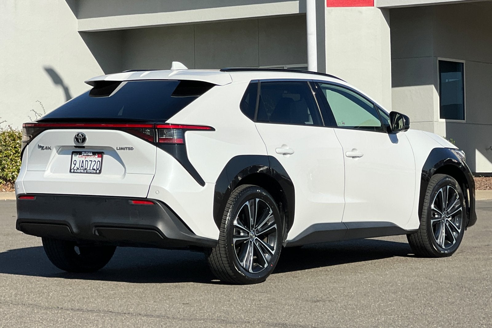 2023 Toyota bZ4X Limited