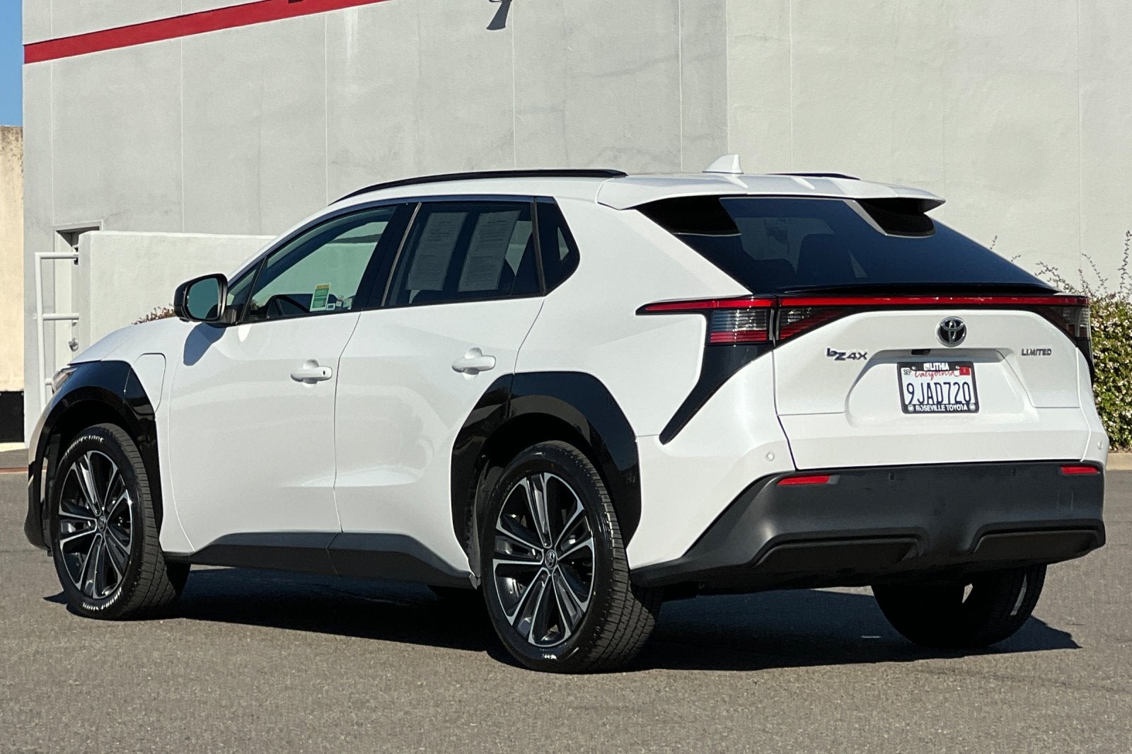 2023 Toyota bZ4X Limited