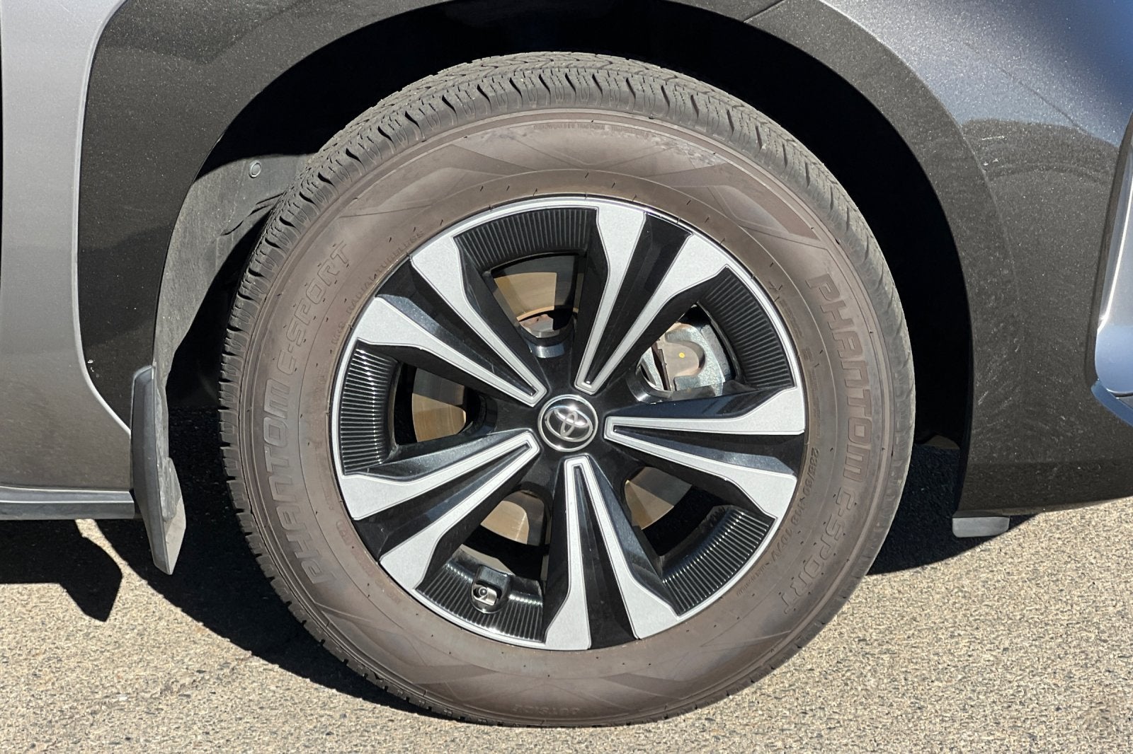 2023 Toyota bZ4X XLE