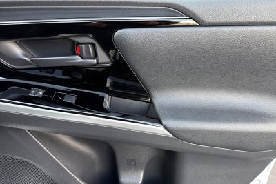 2025 Toyota bZ4X XLE