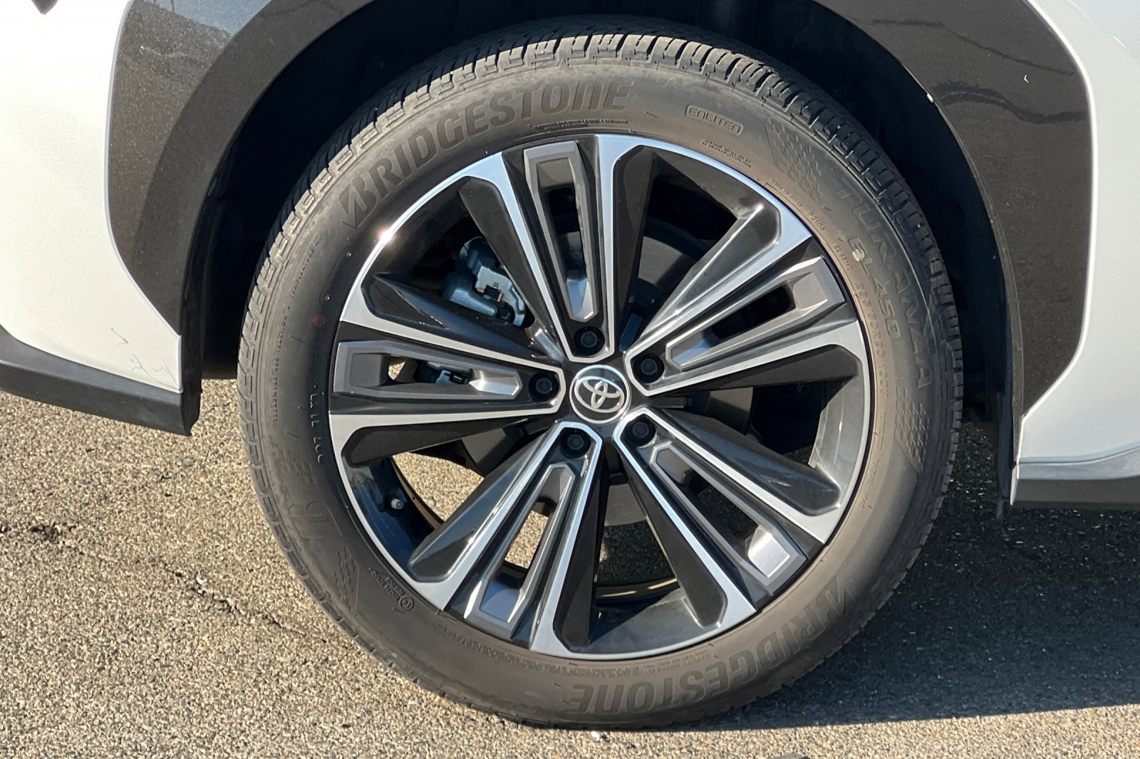 2023 Toyota bZ4X Limited
