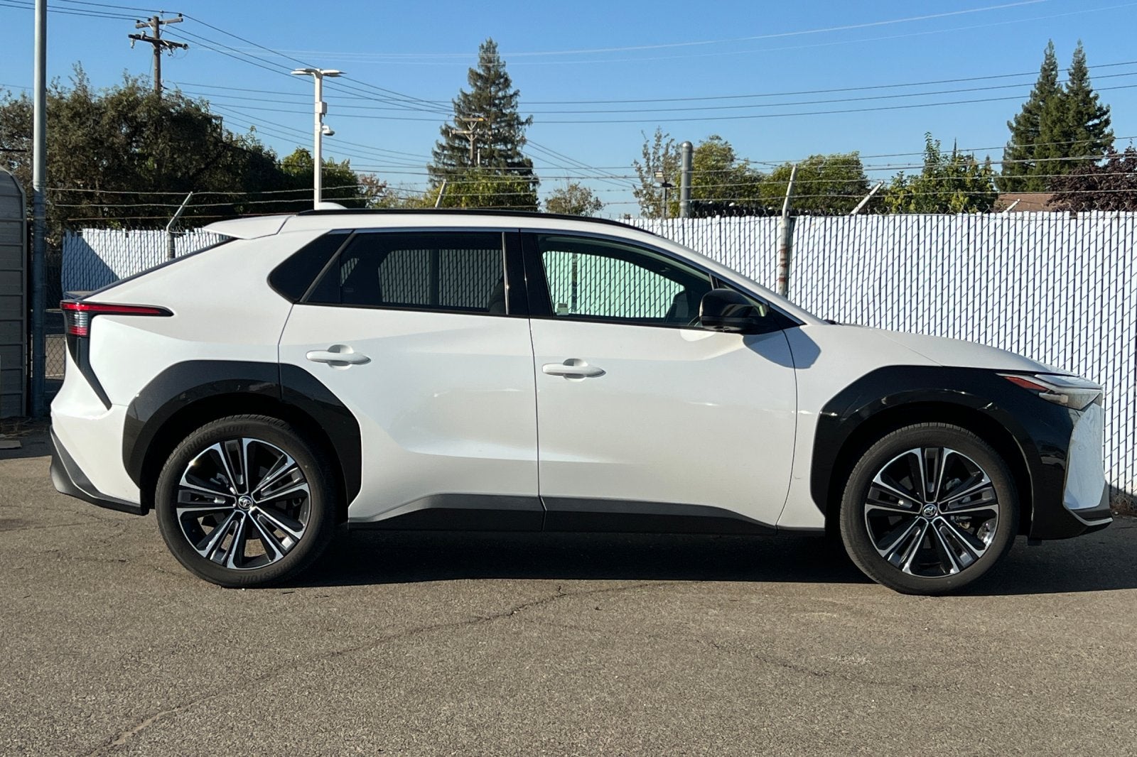 2023 Toyota bZ4X Limited