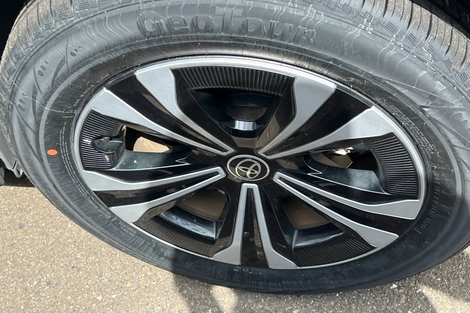 2024 Toyota bZ4X XLE