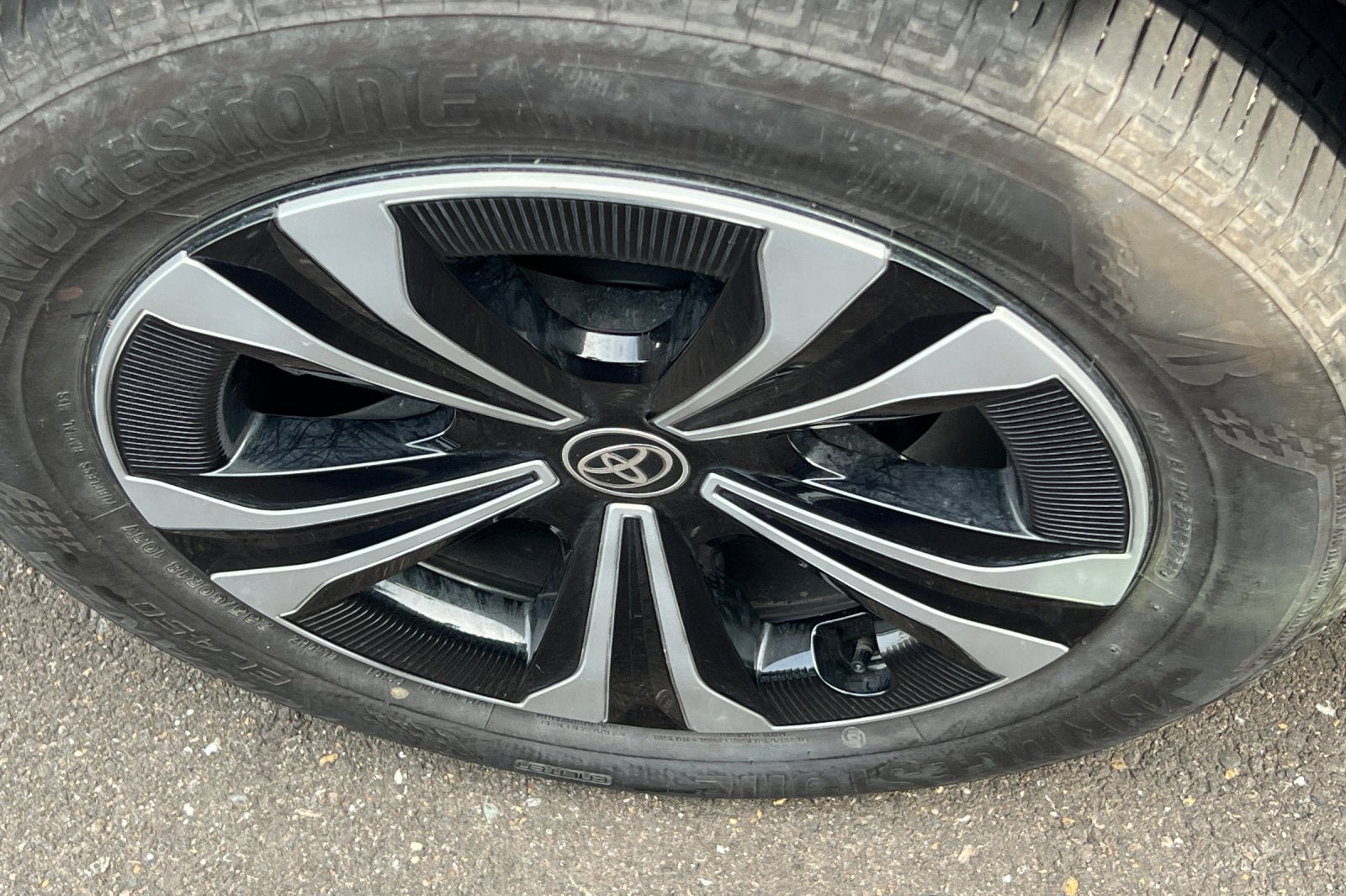 2024 Toyota bZ4X XLE