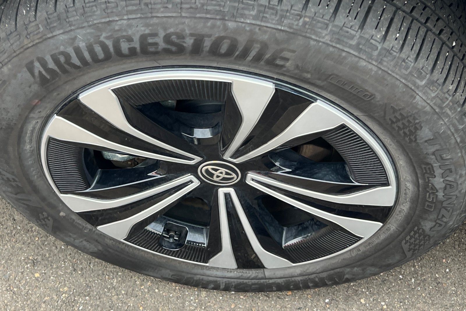 2024 Toyota bZ4X XLE